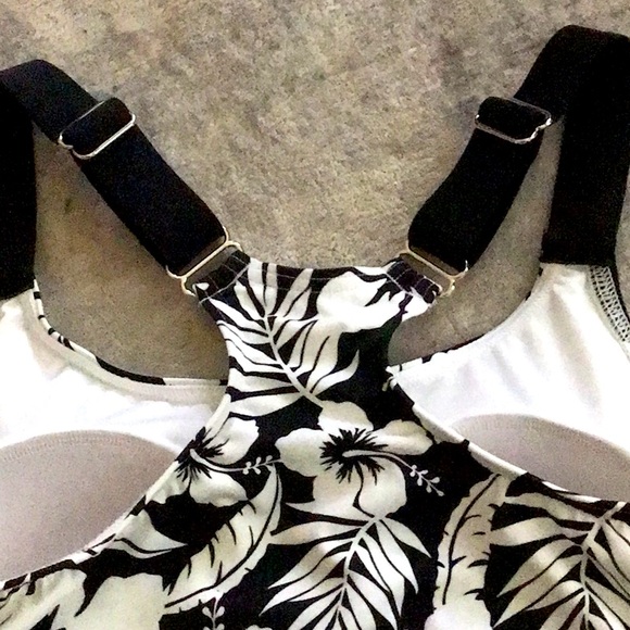 Womens NWT Swim Suit Top LANDS' END Black White Floral Zipper Front Size S 6-8 - Picture 5 of 5